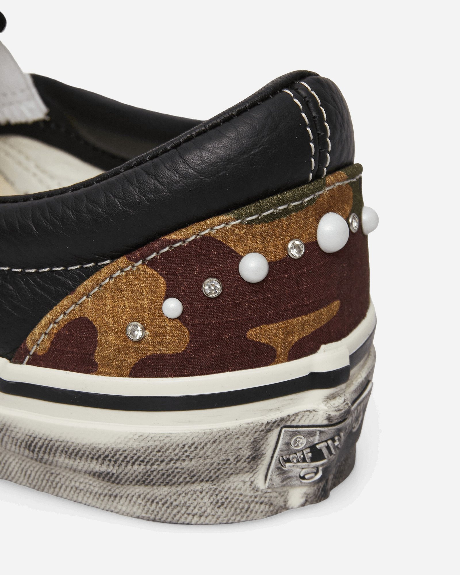 Premium Classic Slip-On Pearlized Sneakers Camo / Black - Image 6